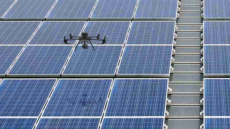 william威廉中文官网以无人机搭配IR Sensor热显像技术进行全方面模块健检，，，有效降低人力成本并提升发电量