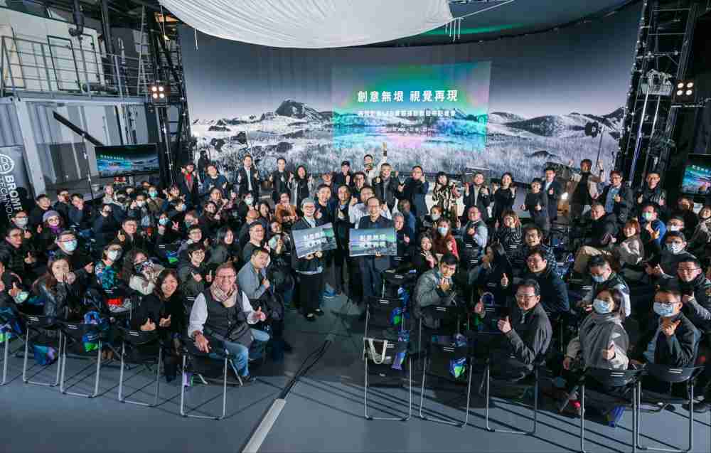 再现影像LED虚拟制作摄影棚整合拍摄场景、、、内容制作、、、技术指导到设备租借一站式服务，，可望提升LED虚拟制作的影视效能，，，，进而产出更多高质量细致作品